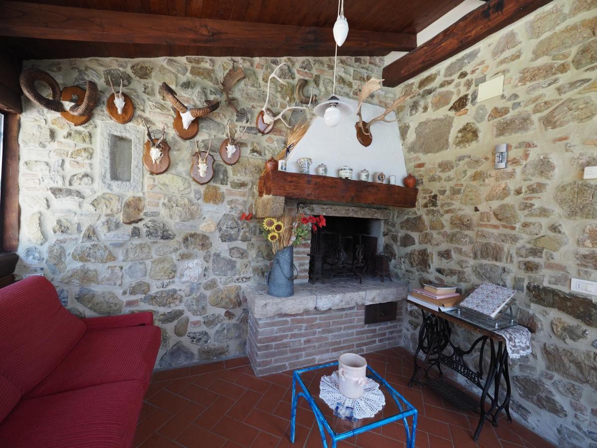 Hostal Sassi Bianchi Sensano Exterior foto