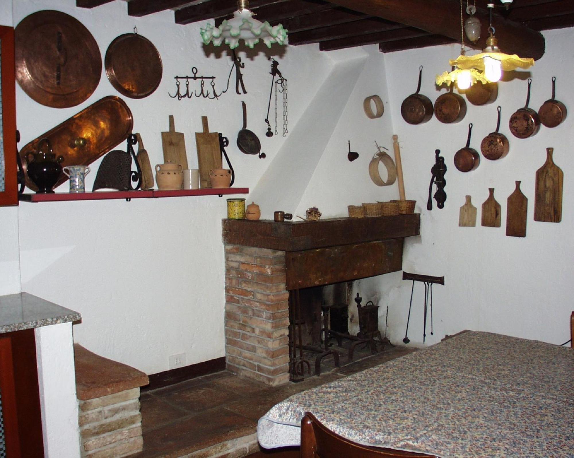 Hostal Sassi Bianchi Sensano Exterior foto